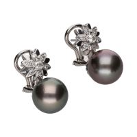 Pendientes en oro blanco con perlas tahití y brillantes.