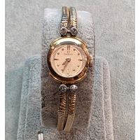 OMEGA<BR>VINTAGE SEÑORA ORO AMARILLO CON BRILLA...