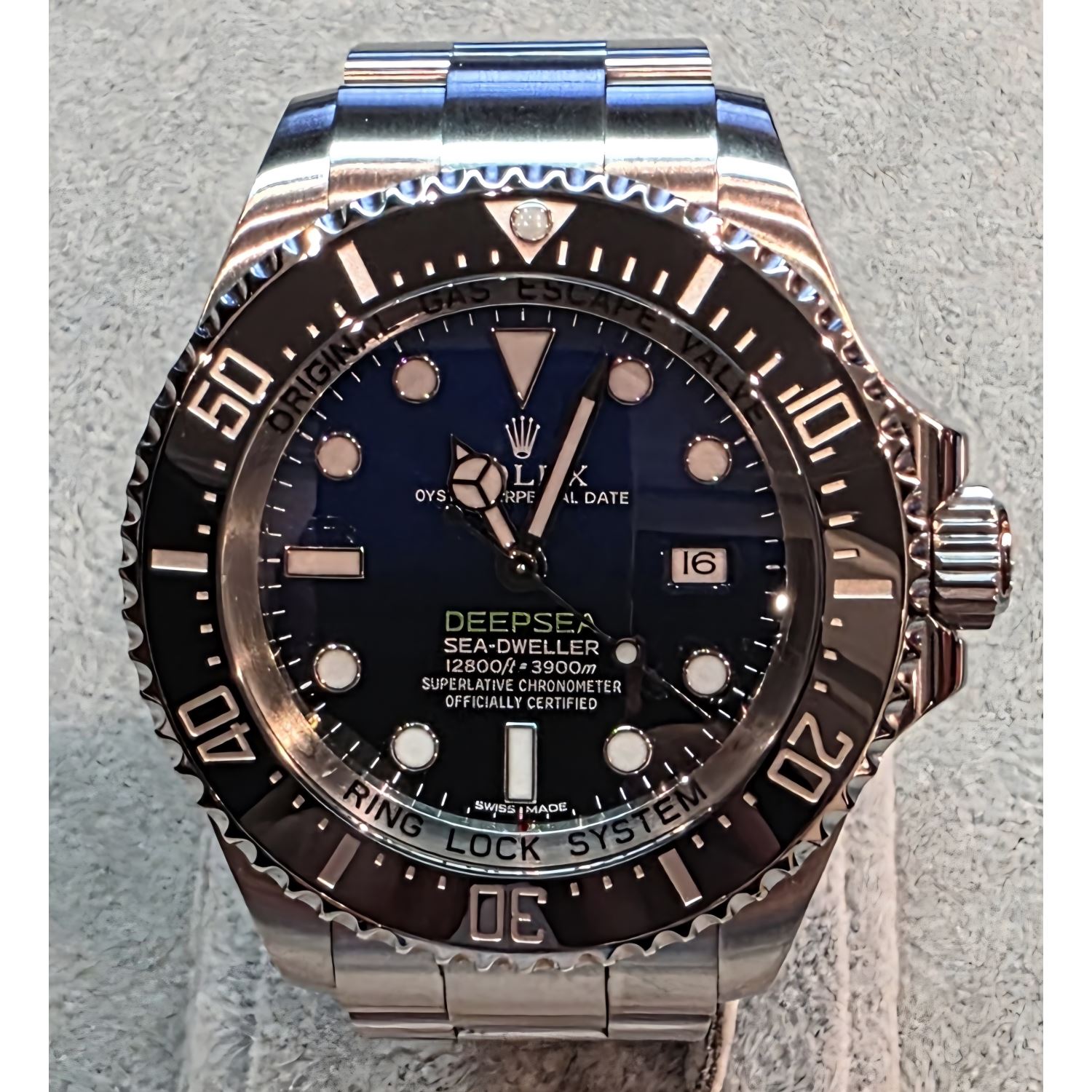 Sea-dweller deepsea acero blue 43mm.   