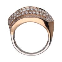 Sortija en oro blanco y oro amarillo con cuajado de brillantes. Talla 12.