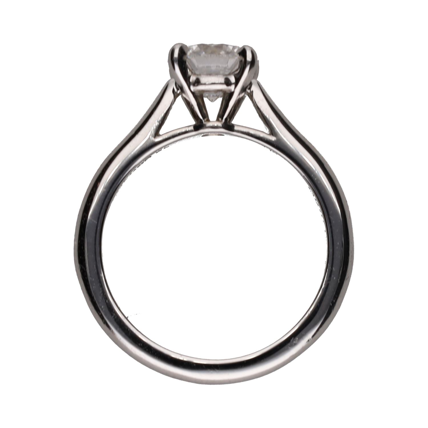 Sortija solitario de cartier en platino con un brillante 1,01ct. Talla 49.
