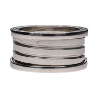 Sortija b-zero de bulgari cuatro bandas en oro blanco. Talla 56.