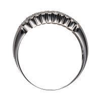 Sortija en oro blanco con cuajado de brillantes. Talla 18.