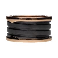 Sortija b-zero de bulgari en oro rosa y cerámica negra. Talla 56.