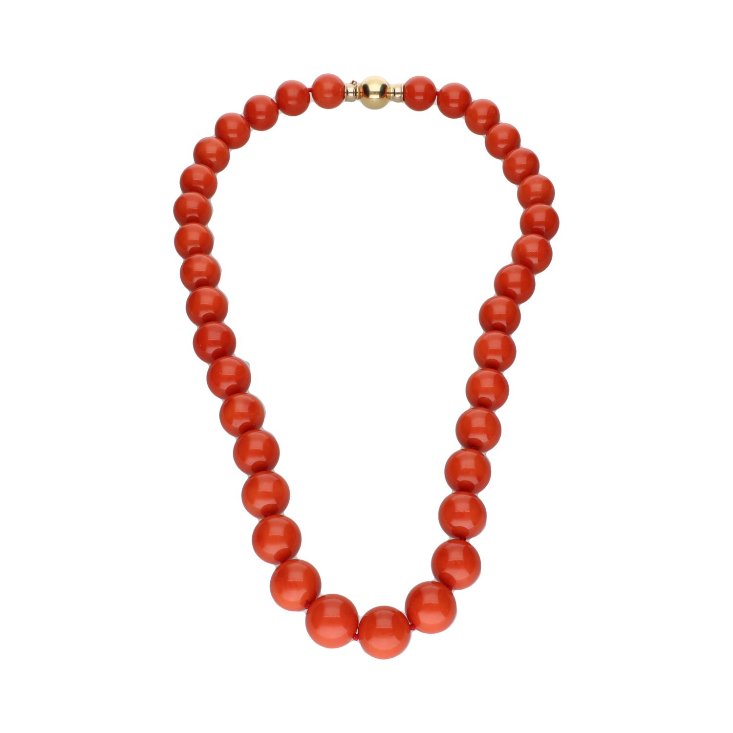 Collar bolas de coral con cierre en oro amarillo.