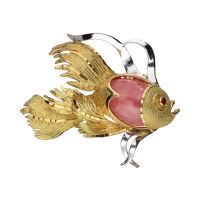 BROCHES / ALFILERES<BR>BROCHE CON FORMA DE PEZ EN ORO AMARILL...