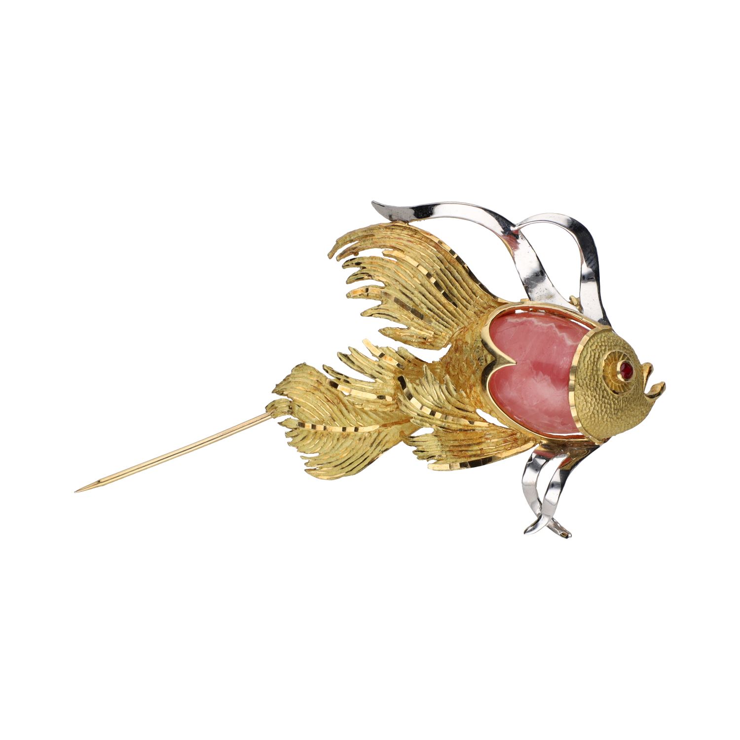Broche con forma de pez en oro amarillo y oro blanco.