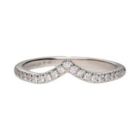 Sortija tiffany & co. Realizado en platino y brillantes. Talla 17.