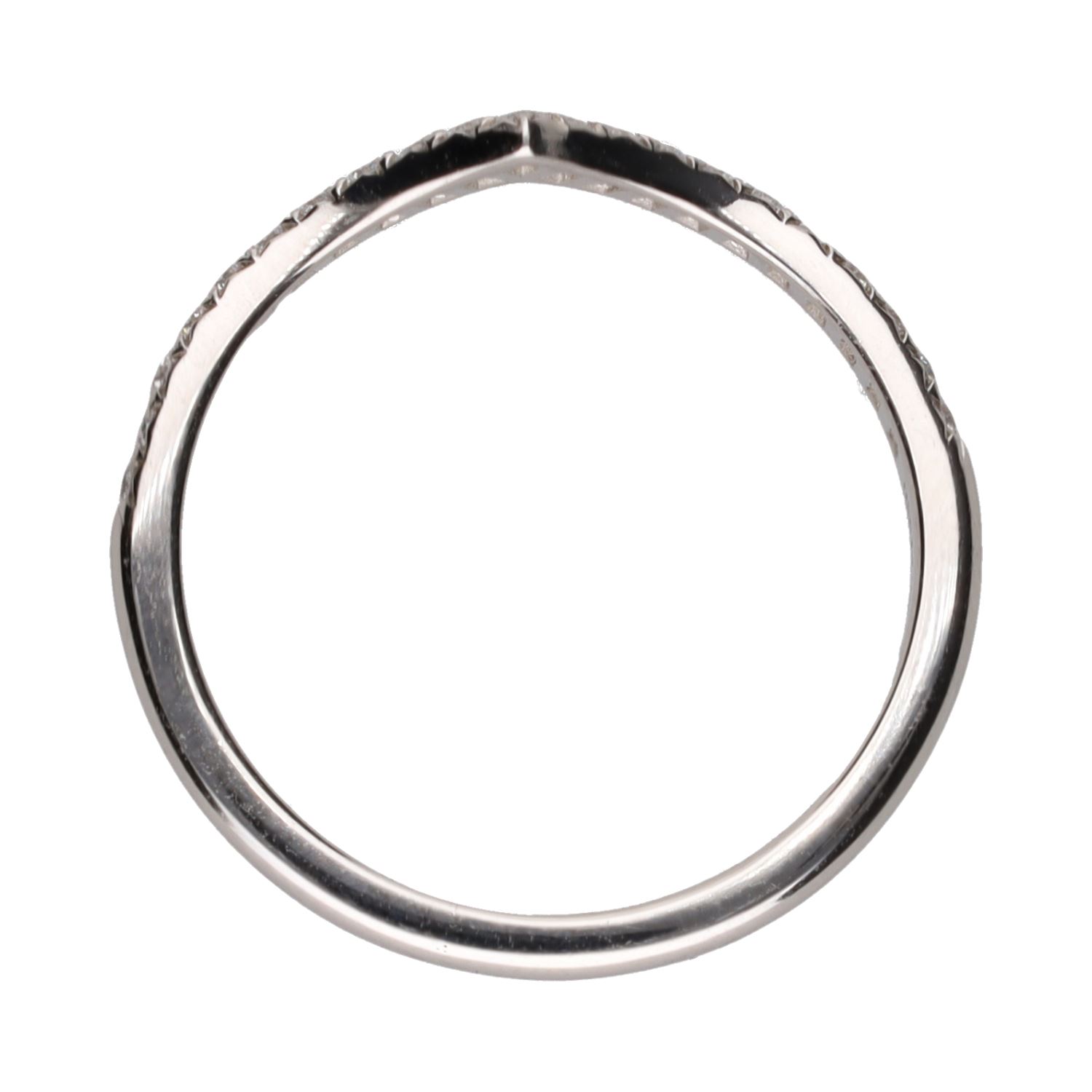 Sortija tiffany & co. Realizado en platino y brillantes. Talla 17.