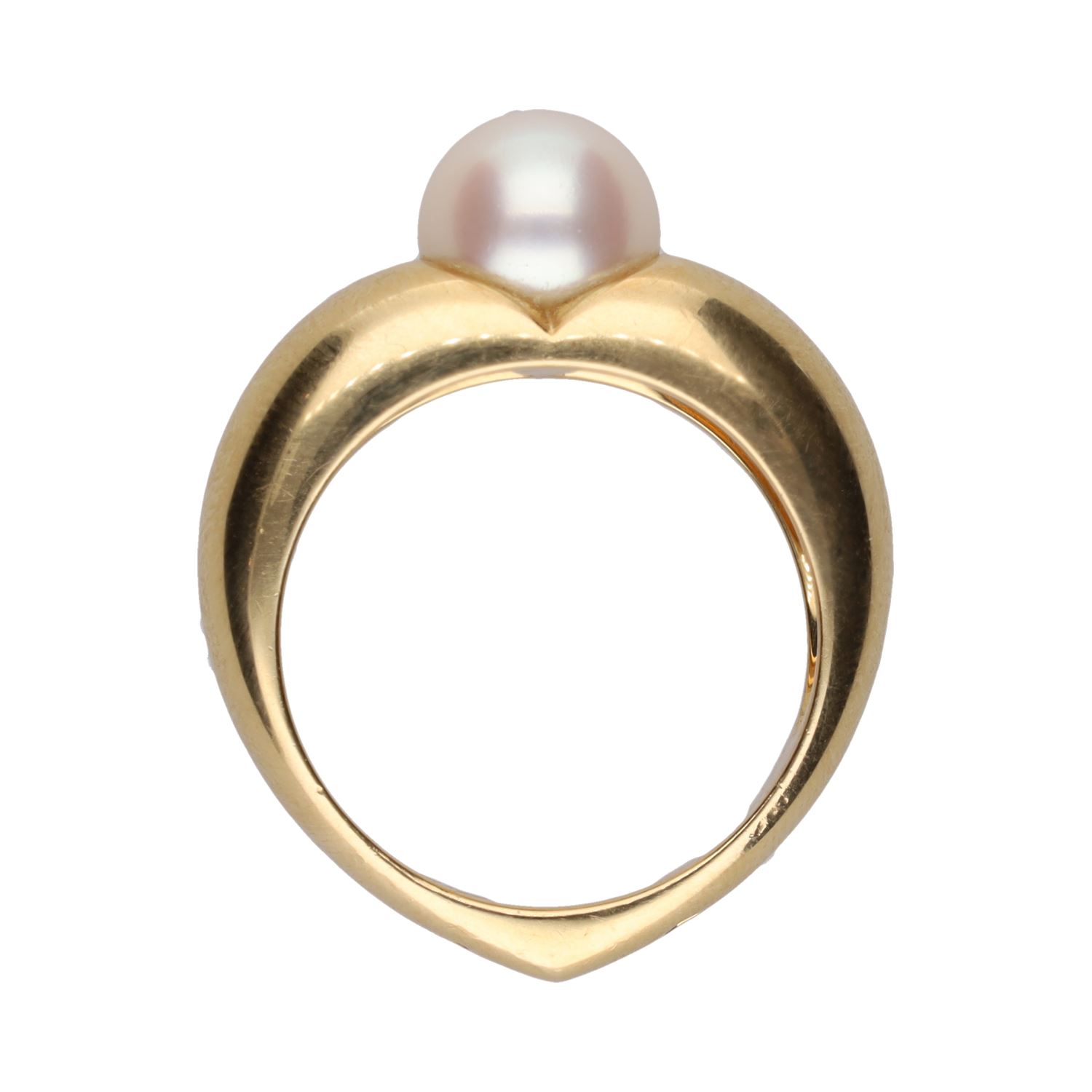 Sortija corazón de cartier en oro amarillo con perla. Talla 59.