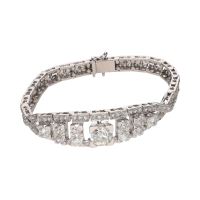 Pulsera antigua en oro blanco con diamantes.