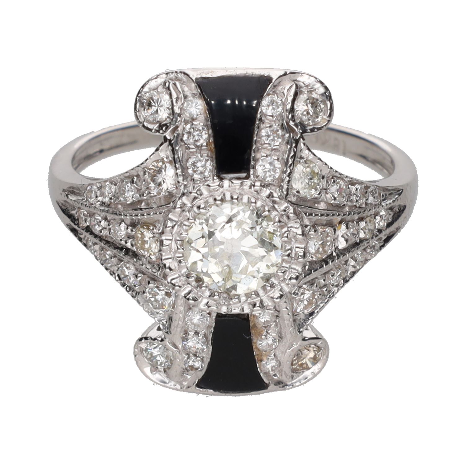 Sortija en oro blanco con ónix y diamantes. Talla 17.