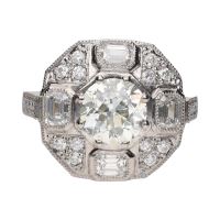 Sortija en platino con diamantes. Talla 13.